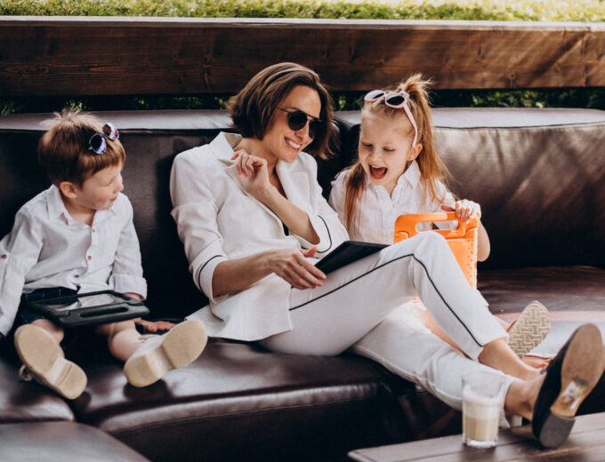 O Poder da Decisão:  Como as mães moldam o novo varejo
